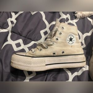 •chuck Taylor all star lift platform canvas 
•size: 5